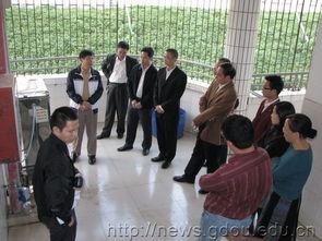 聚焦学生关切，共商解决方案 后勤管理部门深入男生公寓现场研讨热水供应优化